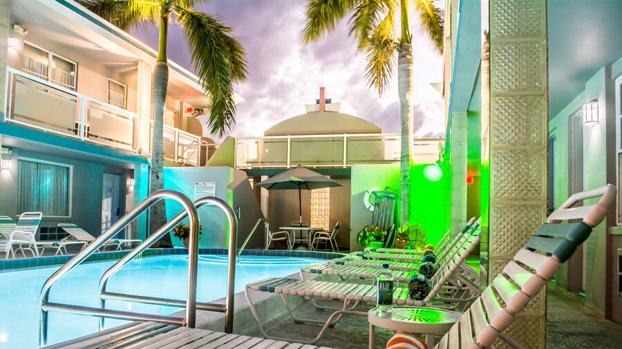 Camelot Beach Suites