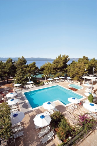 Zlatni Rat Beach Hotels Find Hotel Deals Reviews Bluesun Hotel Borak