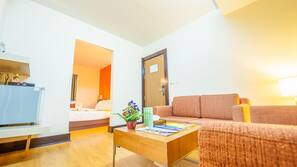 Minibar, in-room safe, desk, iron/ironing board