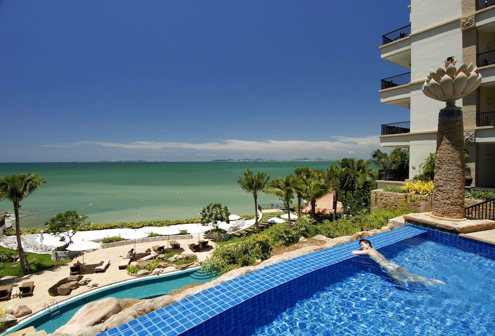 Garden Cliff Resort And Spa in Pattaya North, Thailand