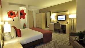 Minibar, in-room safe, desk, iron/ironing board