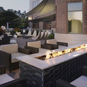 The Best Hotels Closest To Christopher Newport University In Central Newport News For 2022 Expedia