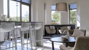 Premium bedding, in-room safe, desk, blackout drapes