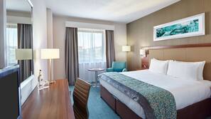 Desk, iron/ironing board, free WiFi, linens