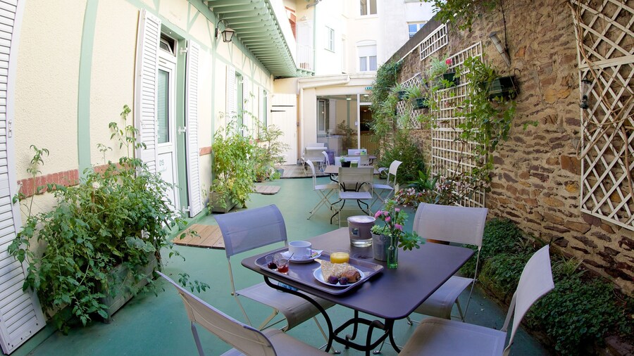 Garden Hotel