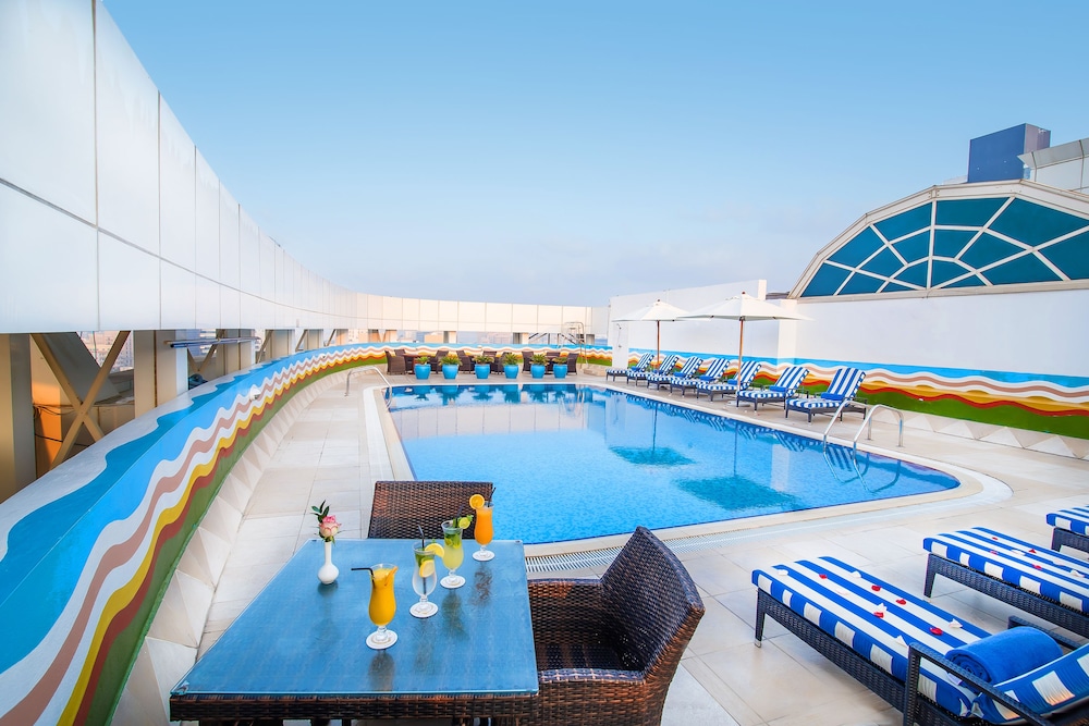 Outdoor pool, Grand Excelsior Hotel Bur Dubai