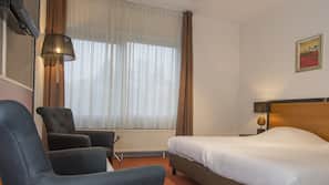 Daunenbettdecken, Schreibtisch, kostenpflichtige Babybetten