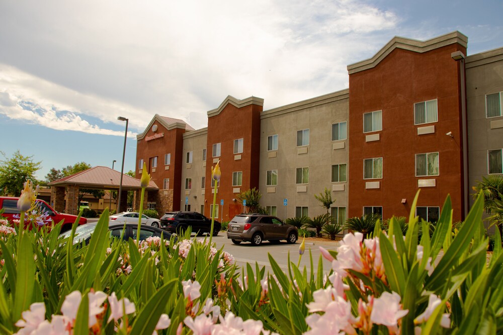 Comfort Suites Marysville In Yuba City Hotel Rates Reviews On