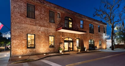 Staybridge Suites Savannah Historic District, an IHG Hotel