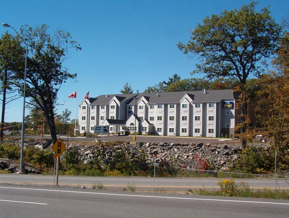 Parry Sound Inn & Suites in Parry Sound | Best Rates & Deals on Orbitz