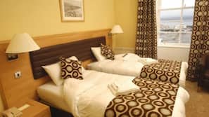 In-room safe, desk, iron/ironing board, free WiFi