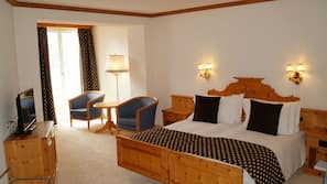 Premium bedding, pillowtop beds, minibar, in-room safe