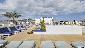 2 piscinas al aire libre, tumbonas