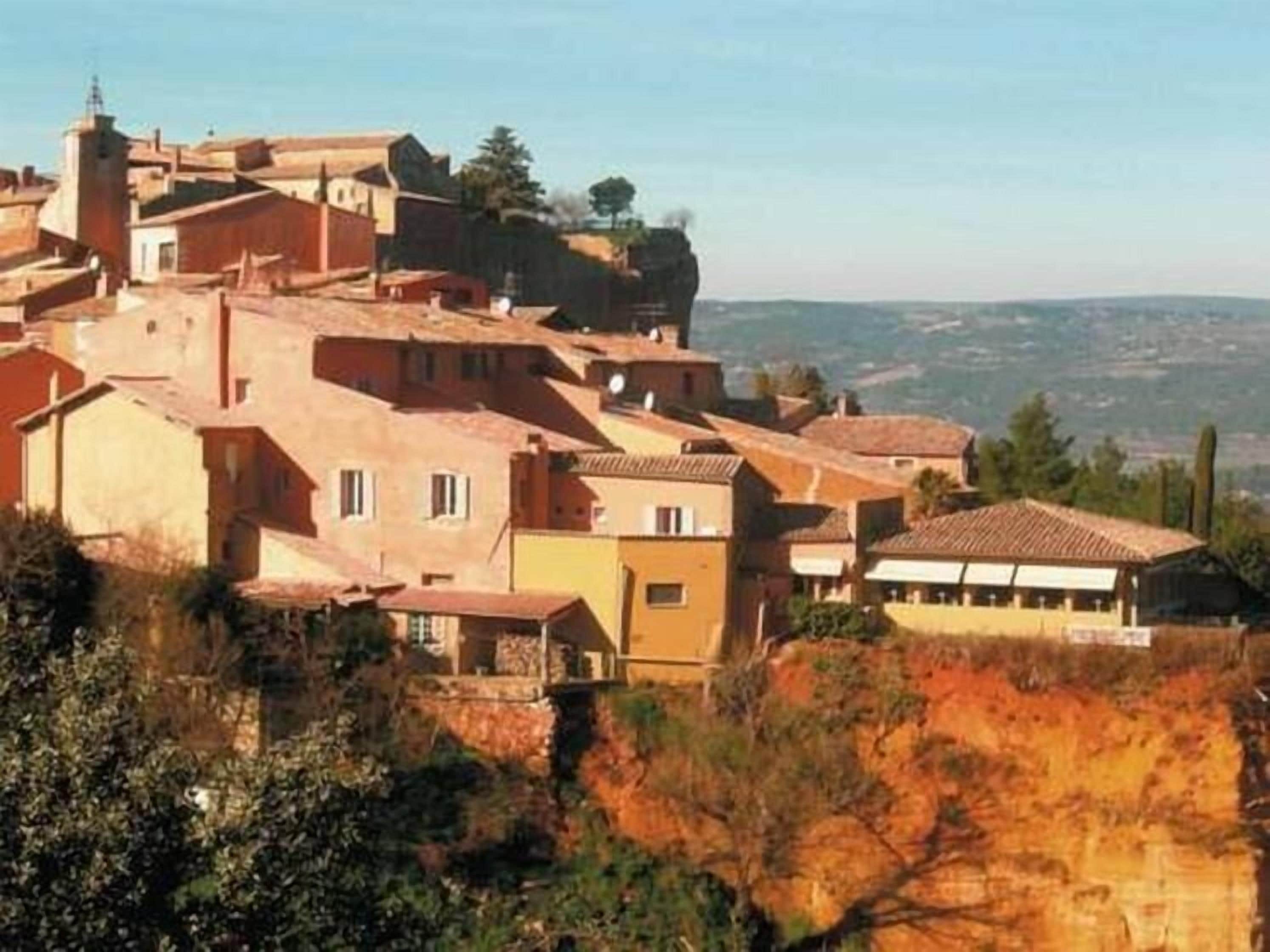 Le Clos de la Glycine in Roussillon, France