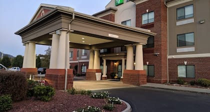 Holiday Inn Express & Suites Claypool Hill (Richlands Area), an IHG Hotel