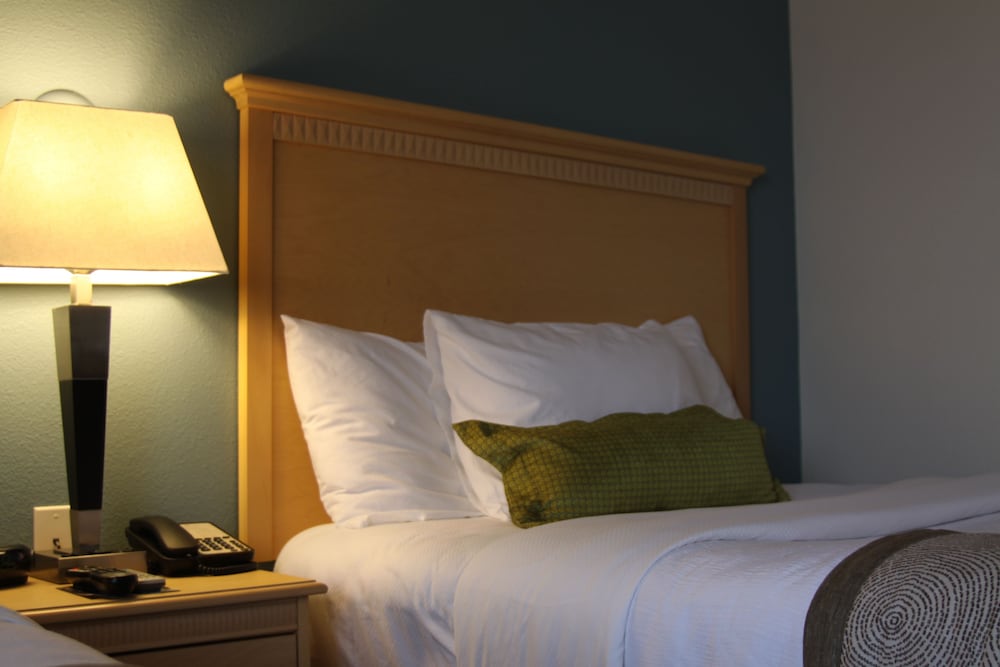 Candlewood Suites Fargo-N. Dakota State University, an IHG Hotel