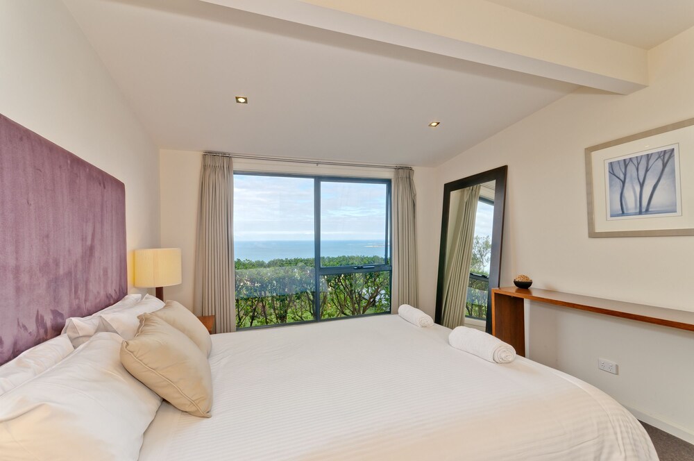 Beacon Point Ocean View Villas