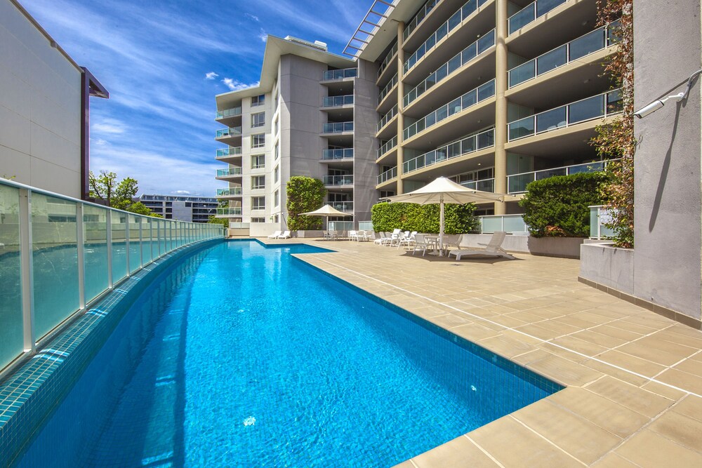 Pacific Suites Canberra Deals & Reviews (Canberra, AUS) Wotif