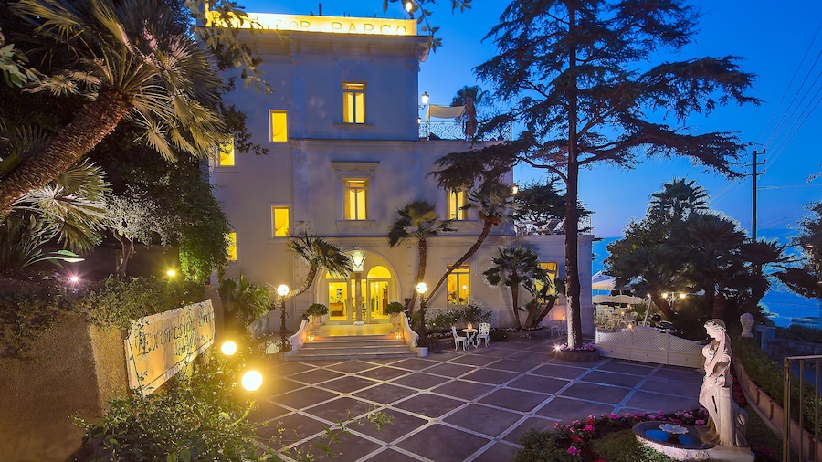 Luxury Villa Excelsior Parco