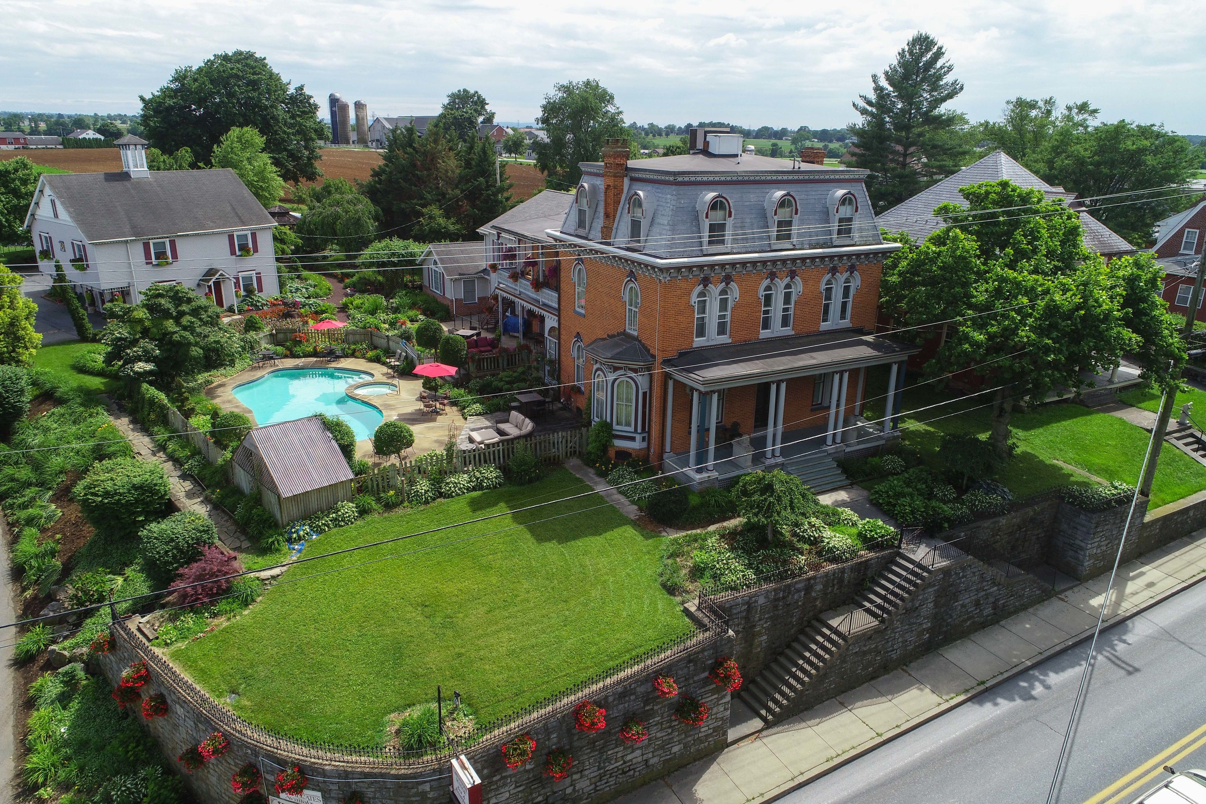 Greystone Manor Inn B&B in Lancaster, PA | Expedia