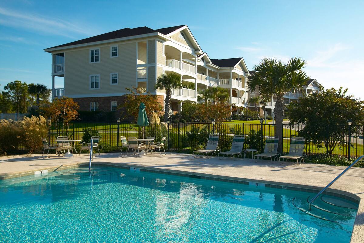 Barefoot Resort Yacht Club In Myrtle Beach Sc Expedia