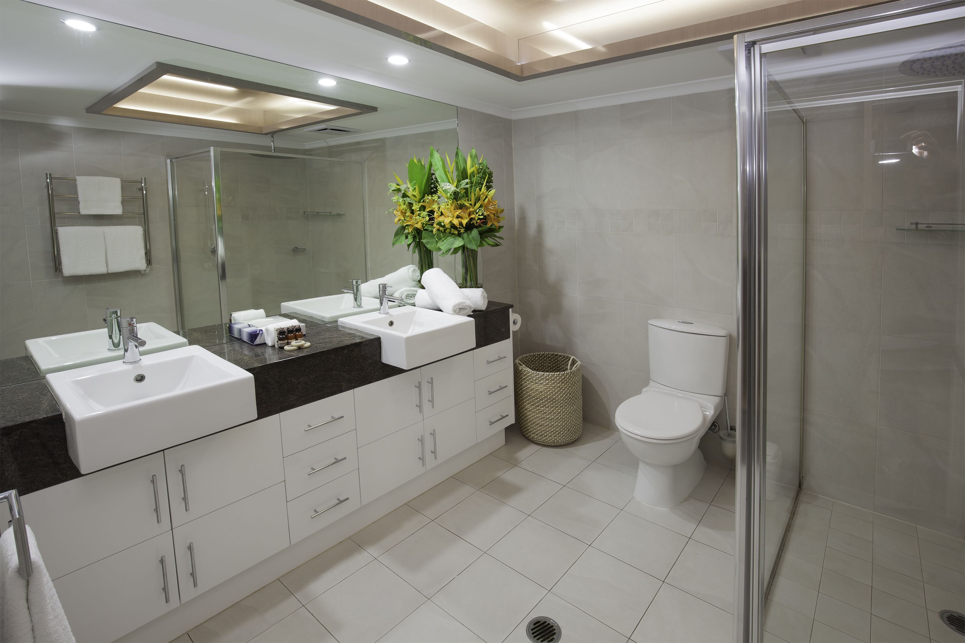 Waters Edge Apartments Cairns