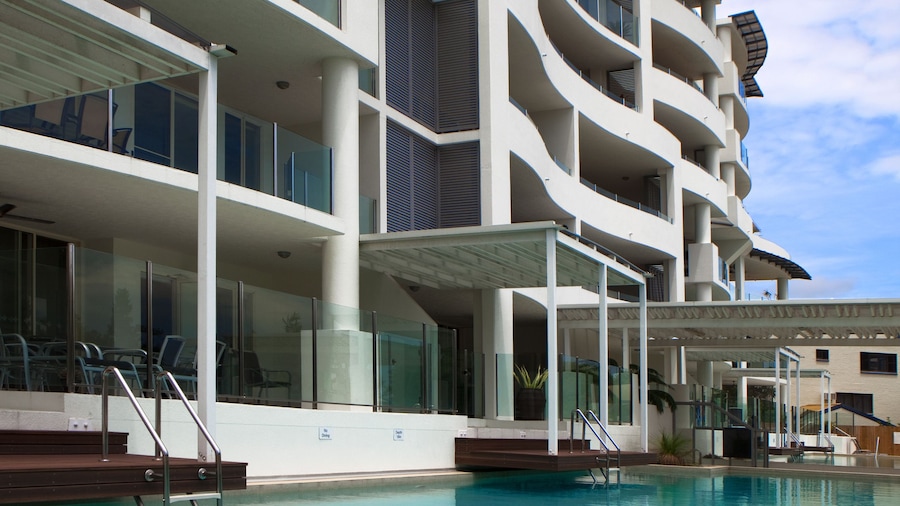 Waters Edge Apartments Cairns