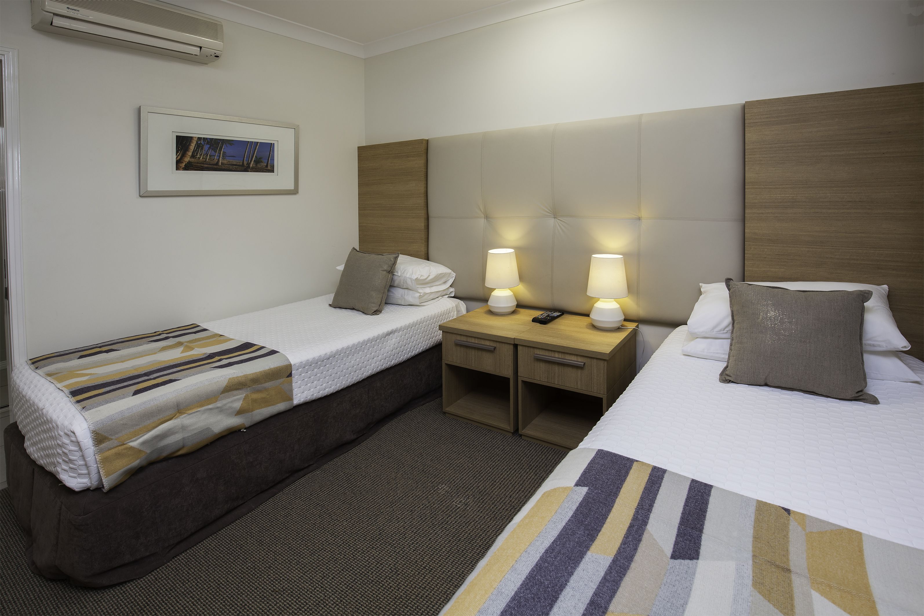 Waters Edge Apartments Cairns