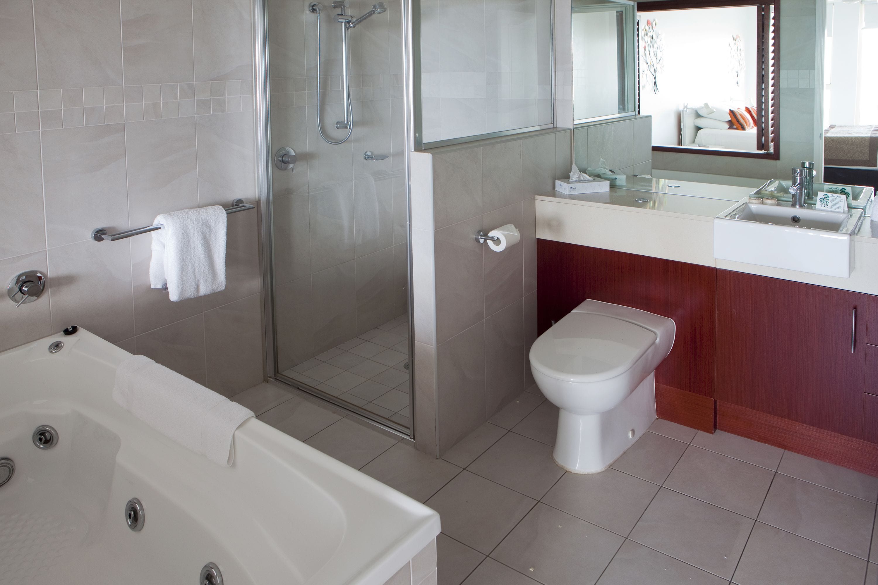 Waters Edge Apartments Cairns