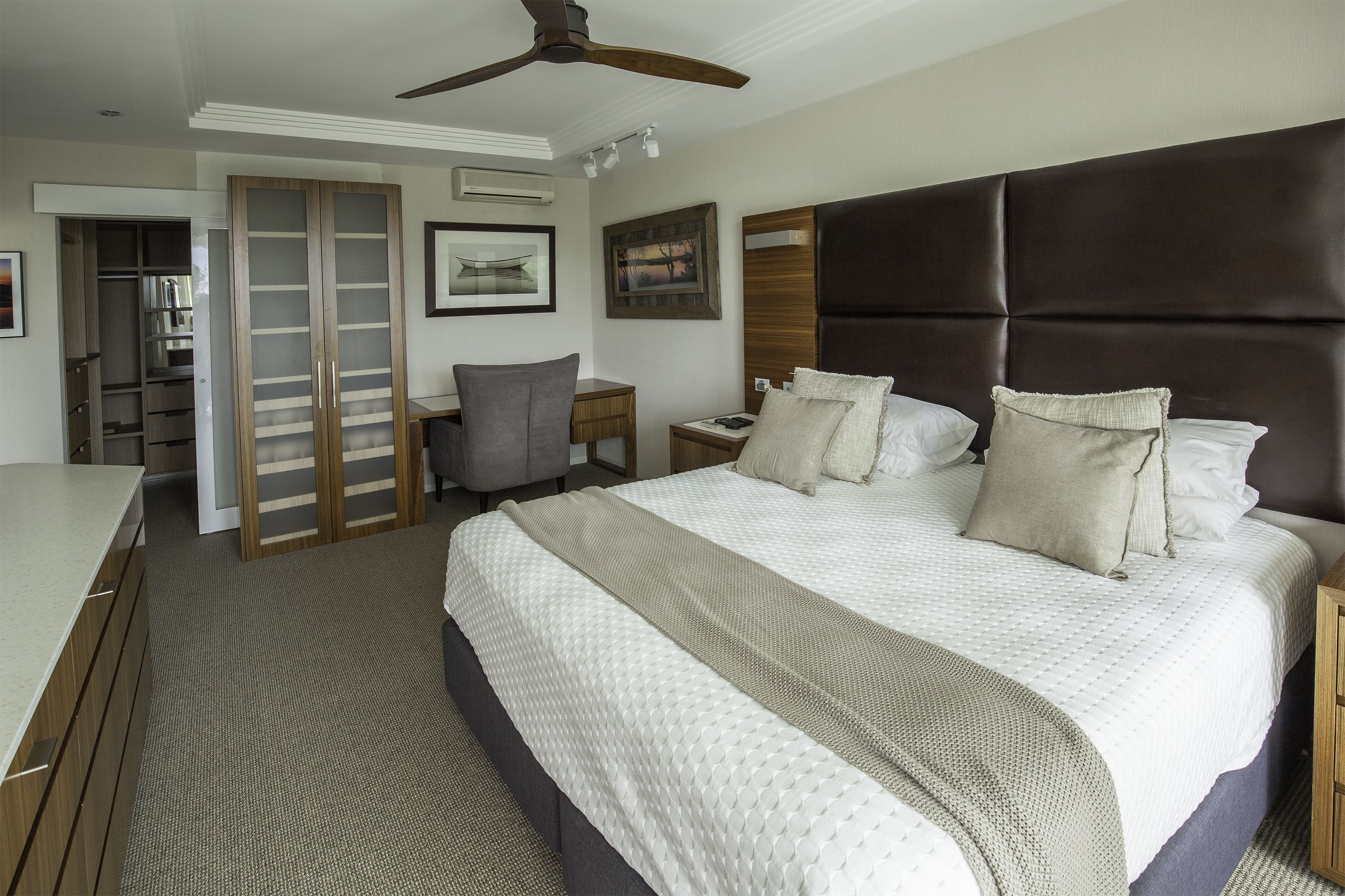 Waters Edge Apartments Cairns