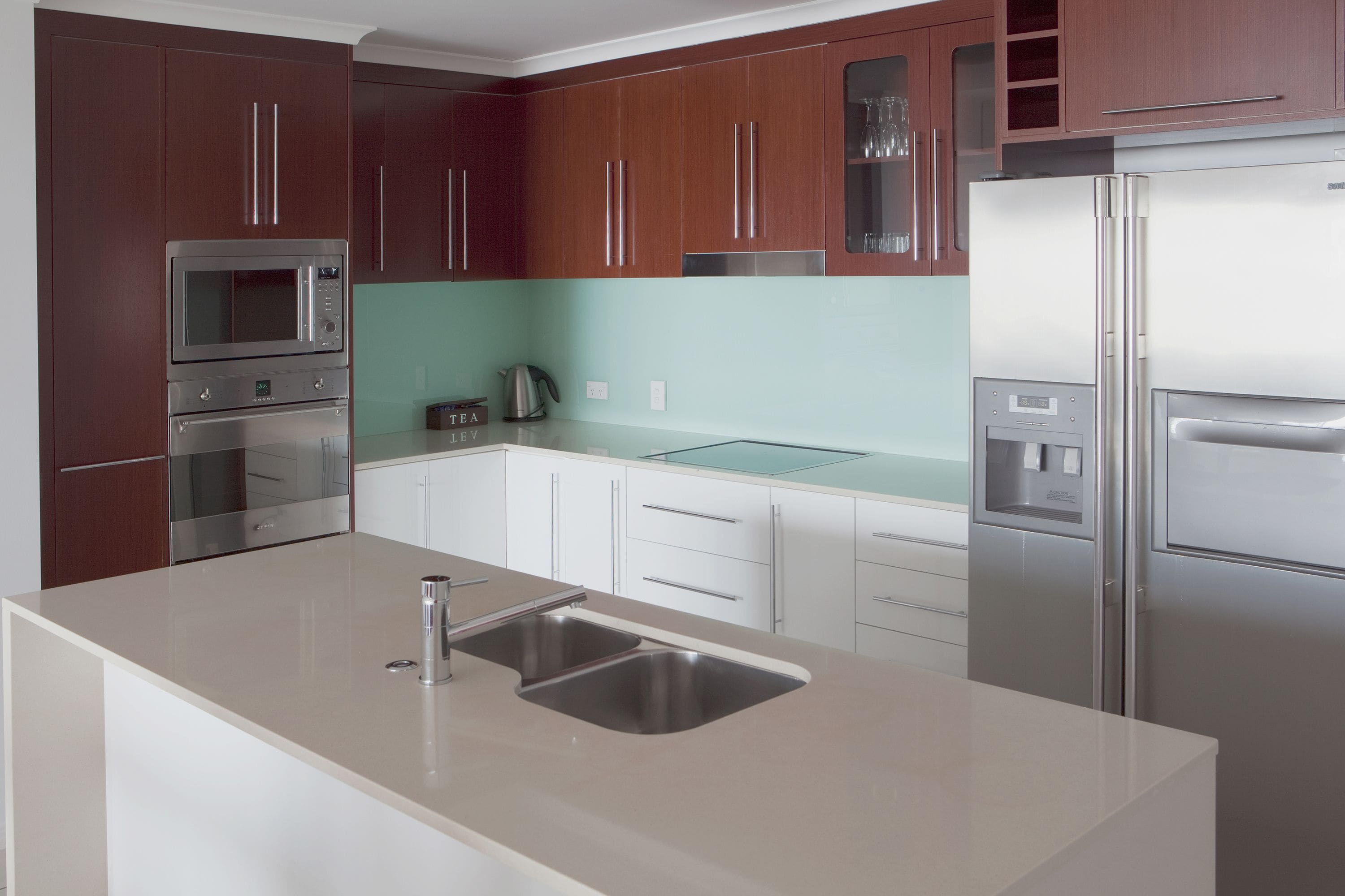 Waters Edge Apartments Cairns