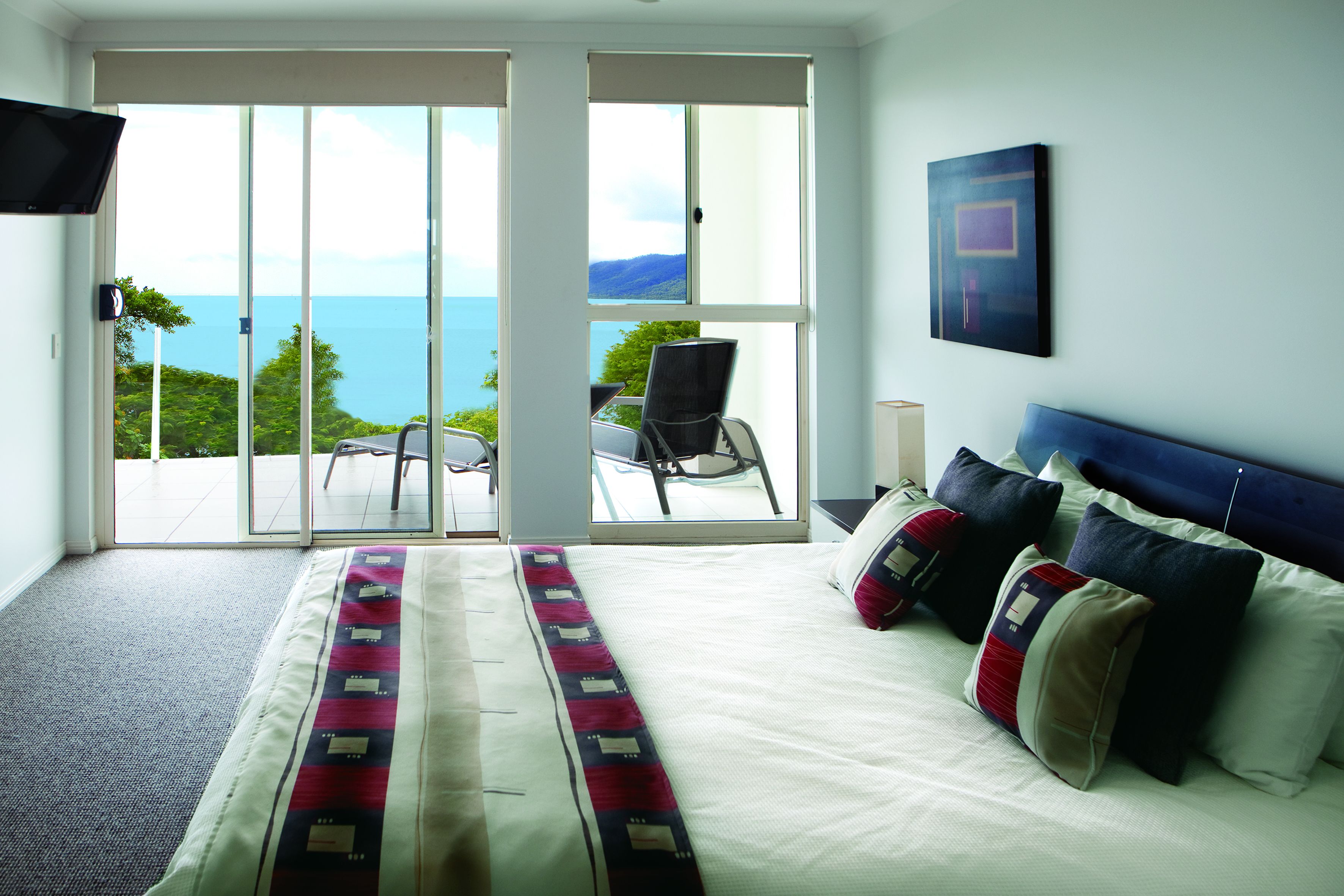 Waters Edge Apartments Cairns