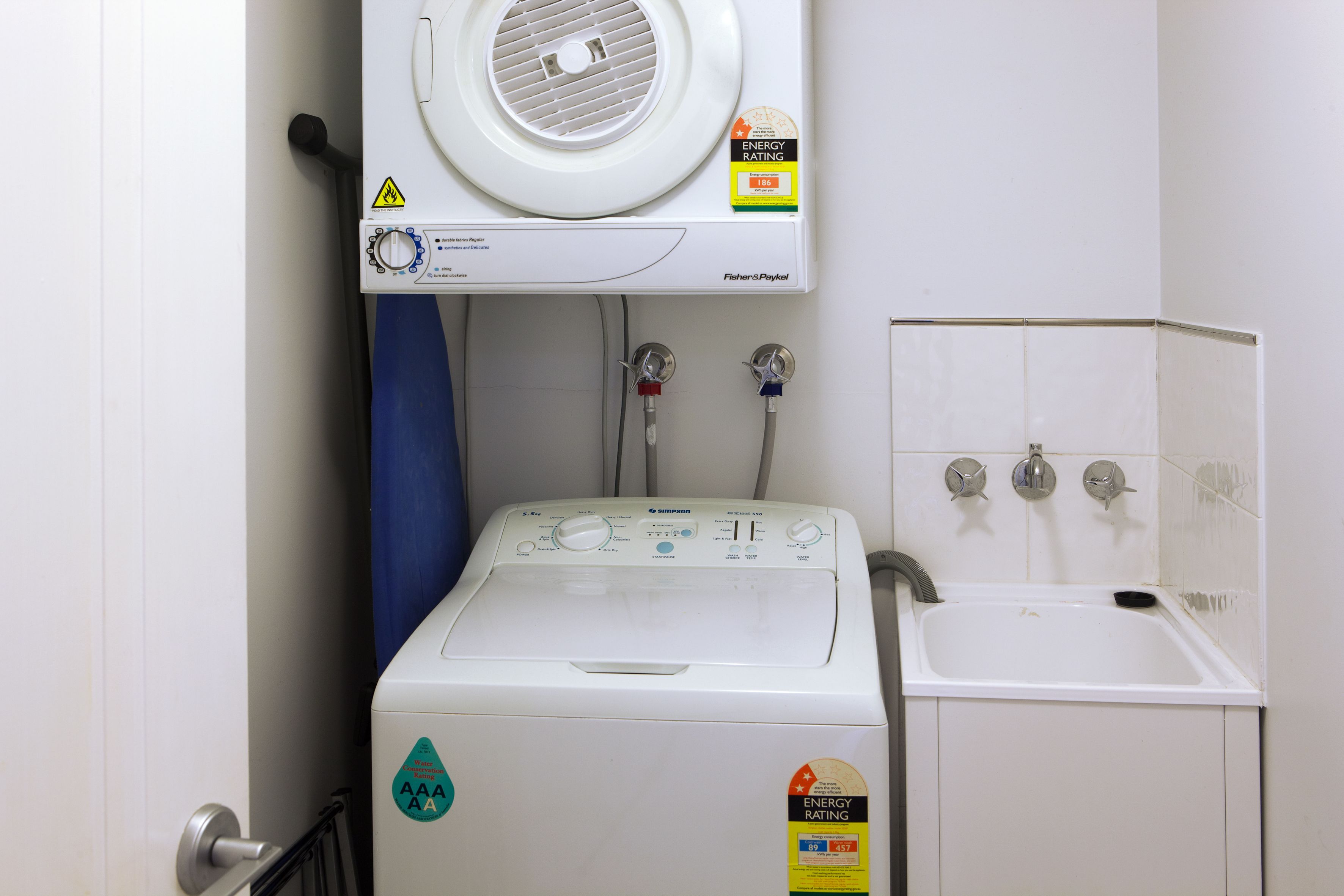 Waters Edge Apartments Cairns