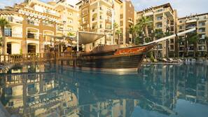 2 outdoor pools, pool umbrellas, sun loungers