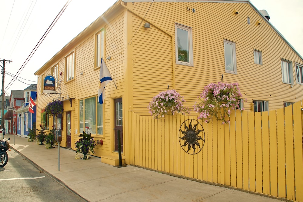 Rum Runner Inn: 2019 Pictures, Reviews, Prices & Deals | Expedia.ca