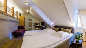Minibar, in-room safe, desk, iron/ironing board