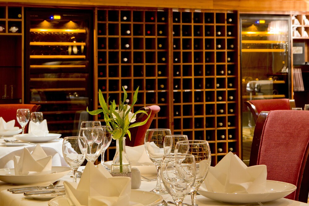 Trim Castle Hotel in Trim Best Rates & Deals on Orbitz