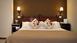 Premium bedding, in-room safe, individually decorated