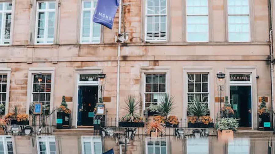 Le Monde Hotel