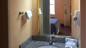 Desk, iron/ironing board, free WiFi