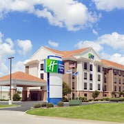 hotels in muskogee ok with hot tub in room