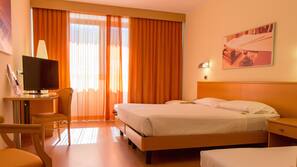 Premium bedding, minibar, in-room safe, desk