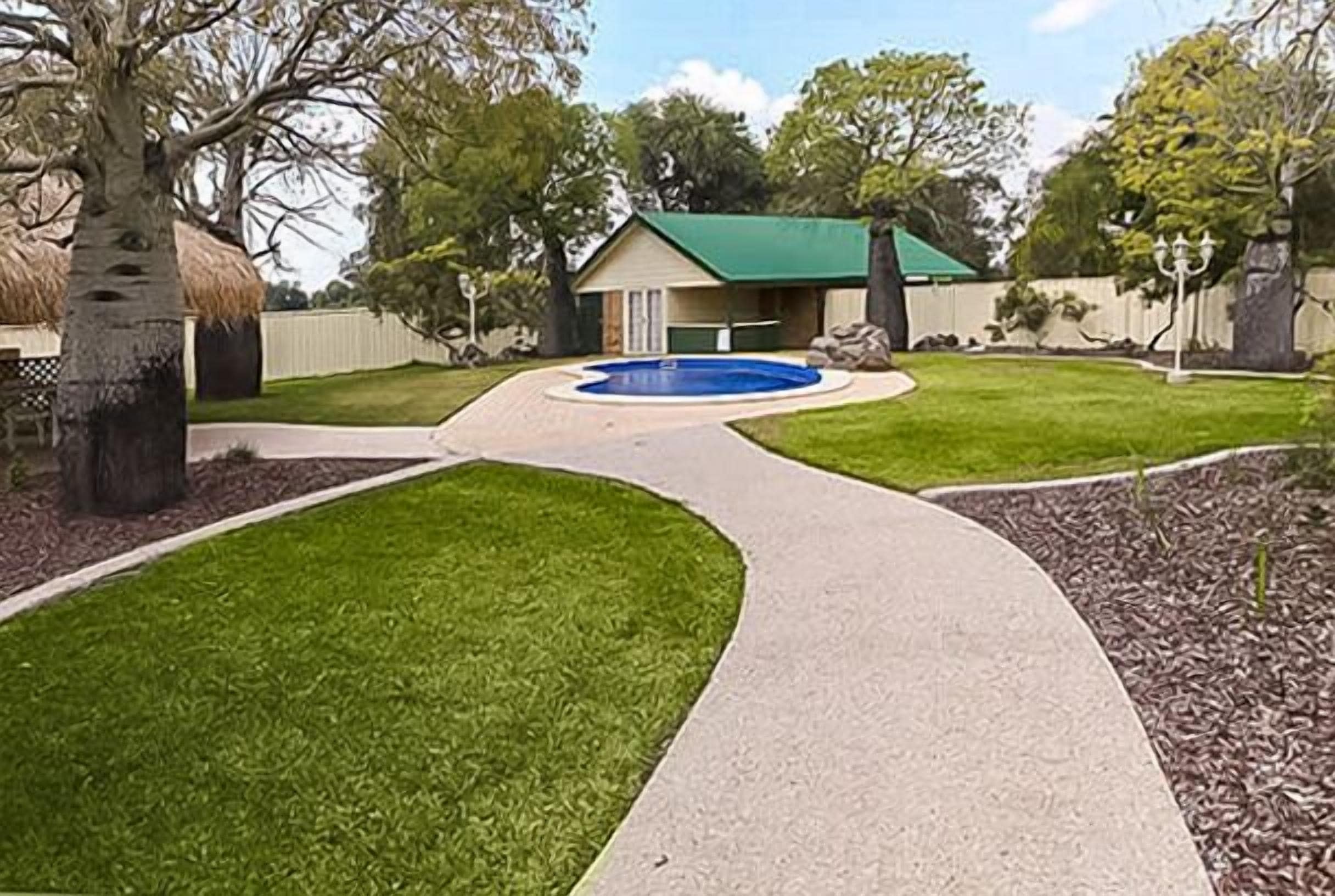 Overlander Homestead Motel