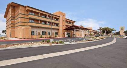 Holiday Inn Express Hotel & Suites Ventura, an IHG Hotel