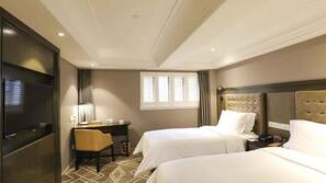 1 bedroom, in-room safe, desk, free WiFi