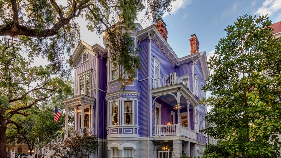Amethyst Garden Inn
