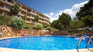 Piscine extérieure