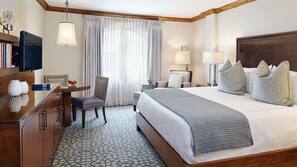 Egyptian cotton sheets, premium bedding, down duvet, minibar