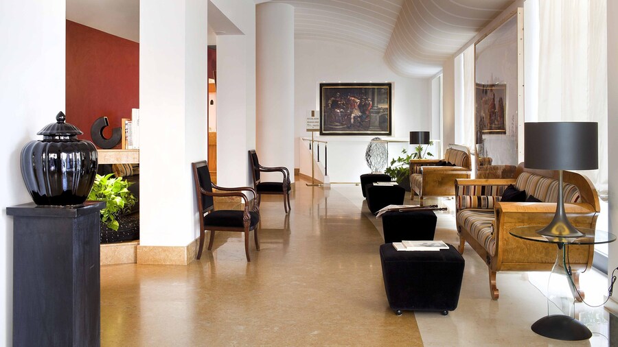 Hotel Plaza Opera