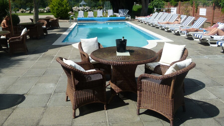 Beachcombers Hotel